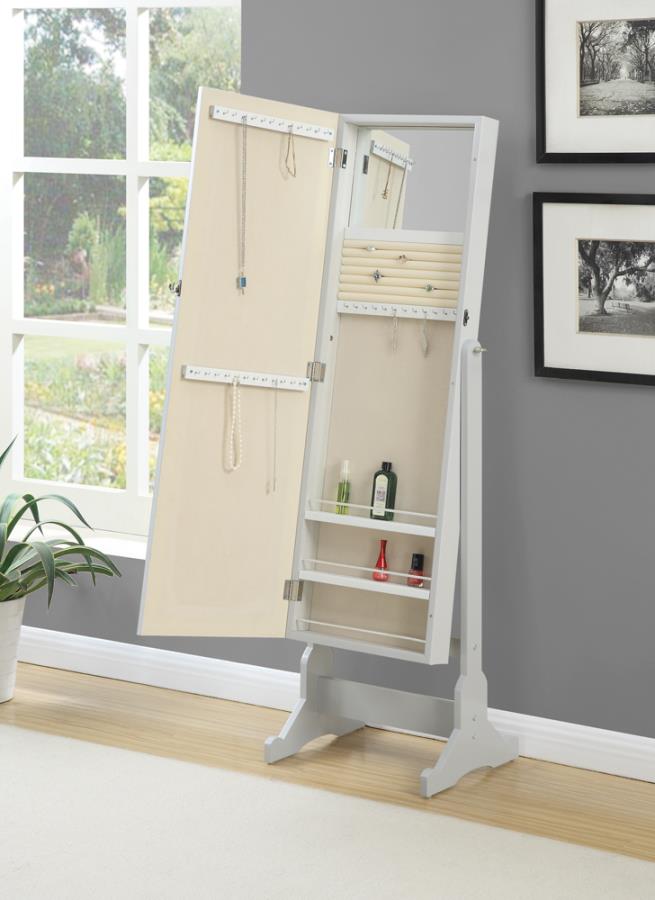 Yvonne Bedroom